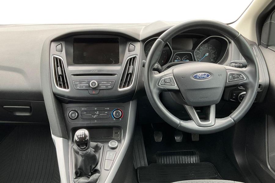 Ford Focus Photo autoimg-cf17e2f0d6127c4a724cdd99d01d51cc07f18ecc.jpg