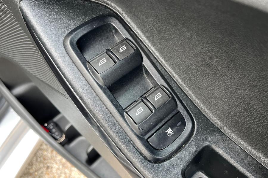 Ford KA+ Photo autoimg-cf196194ea29abe1a9592bb6fe4462afa30eb7d6.jpg