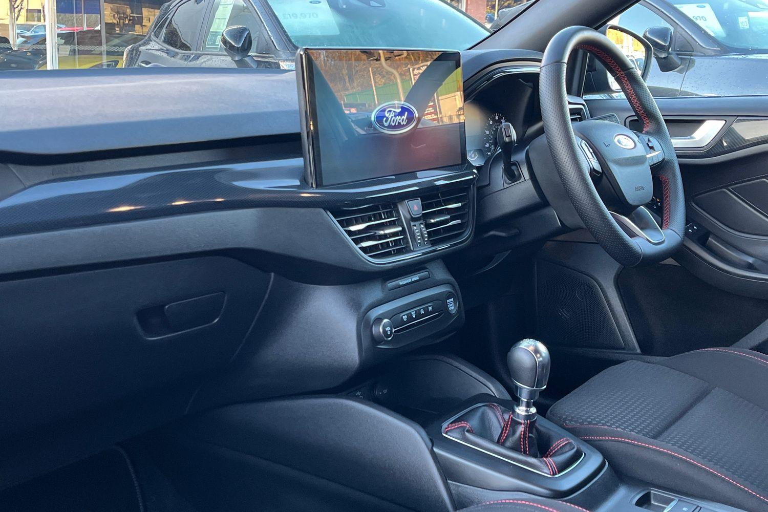 Ford FOCUS Photo 17