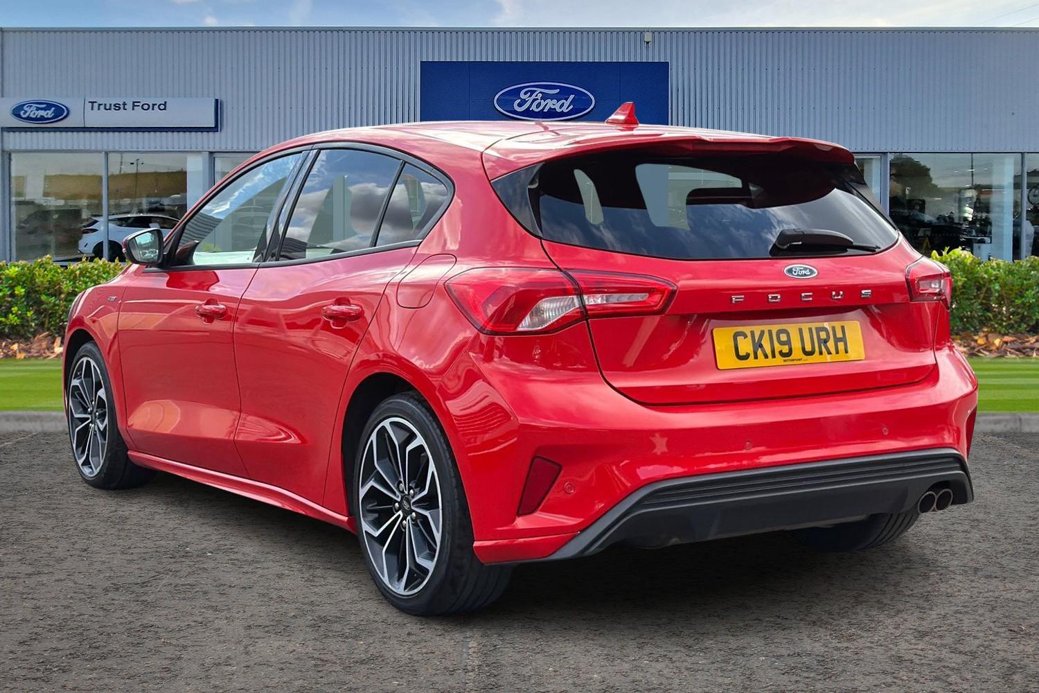 Ford FOCUS Photo 1