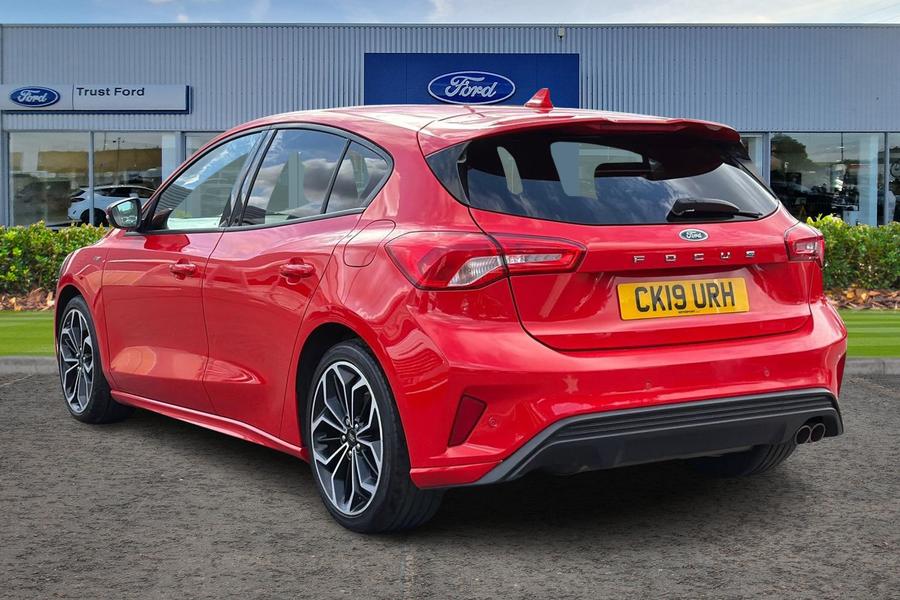 Ford FOCUS Photo autoimg-cf1cbc69ad865439f1a430e9d726312268560feb.jpg