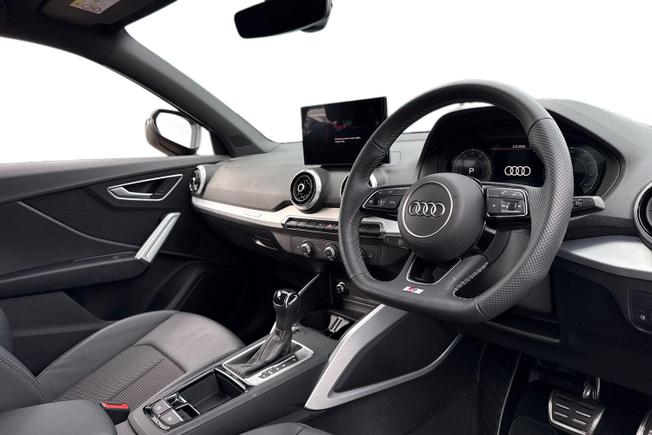 Audi Q2 Photo 6