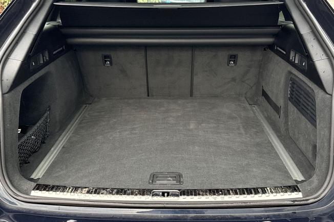 AUDI A6 Avant Photo 12