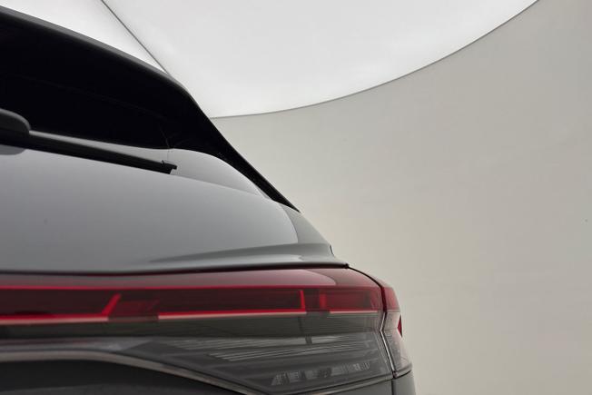 Audi Q4 Photo 18