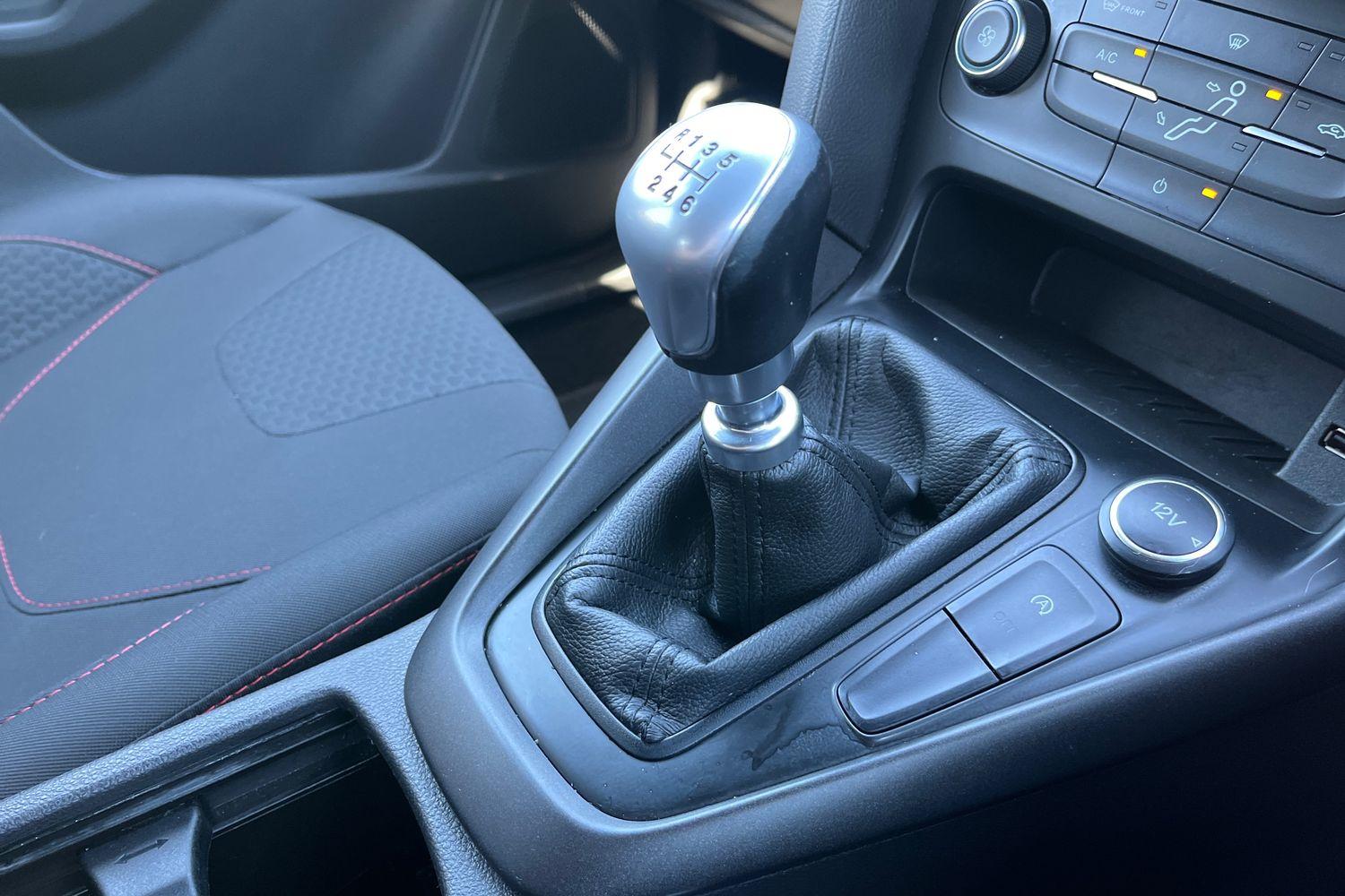 Ford FOCUS Photo 27