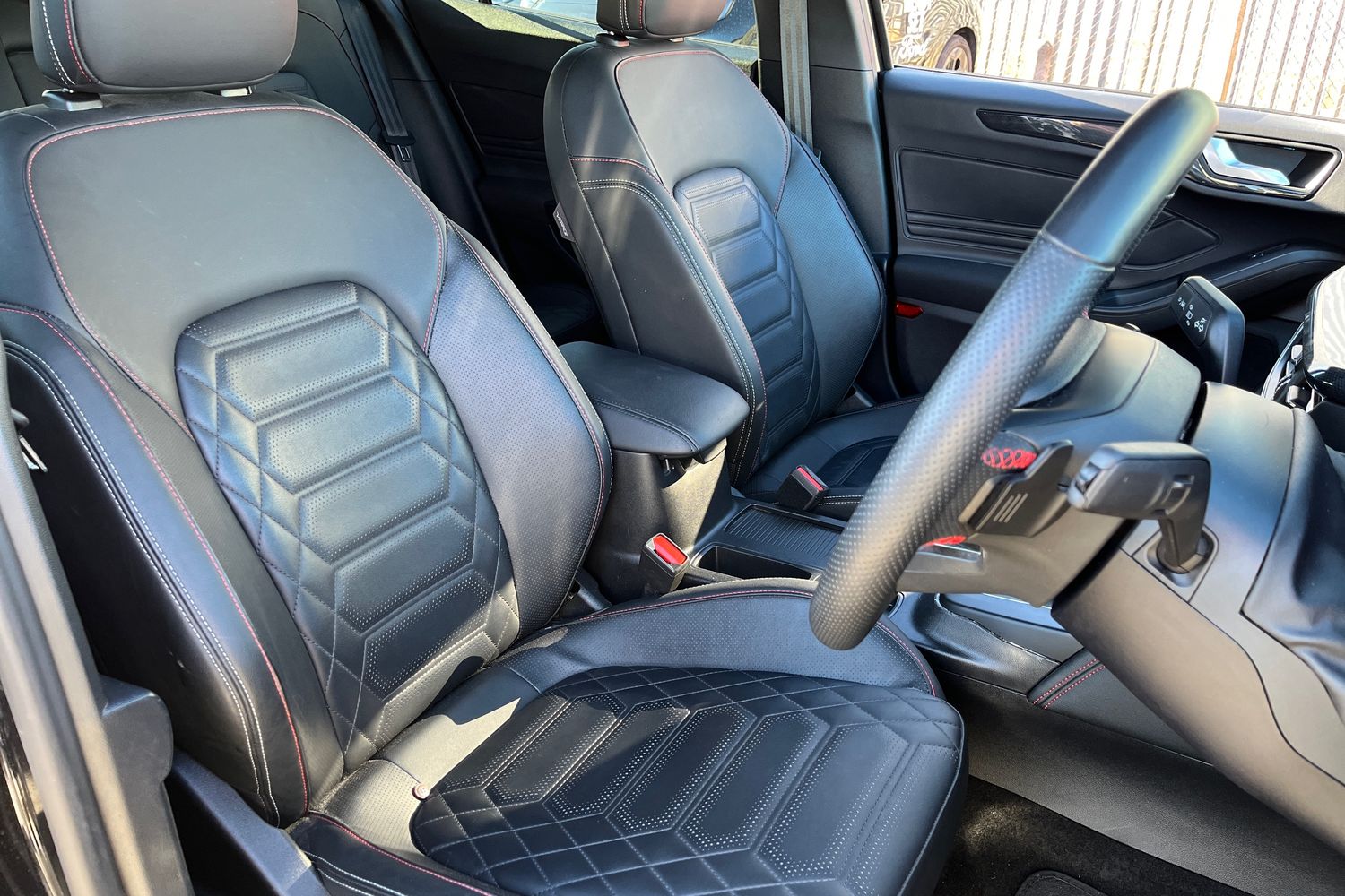 Ford FOCUS Photo 16