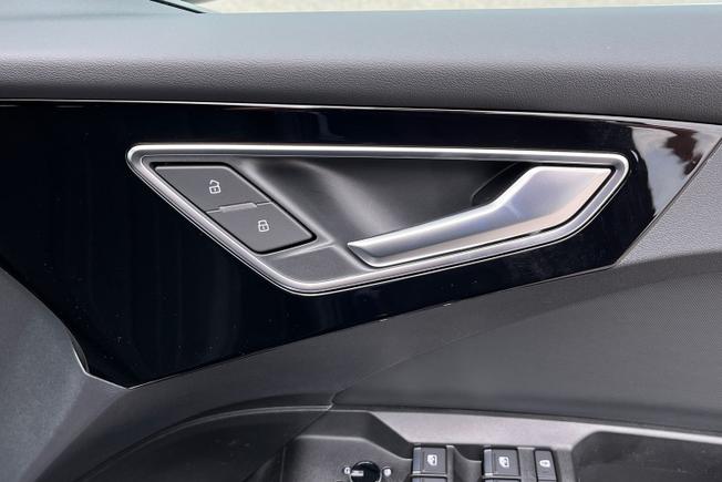 AUDI Q4 E-Tron Photo 43