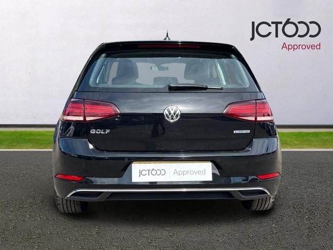 VOLKSWAGEN Golf Photo 7
