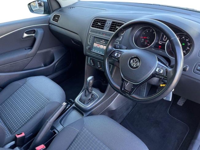 VOLKSWAGEN Polo Photo 6