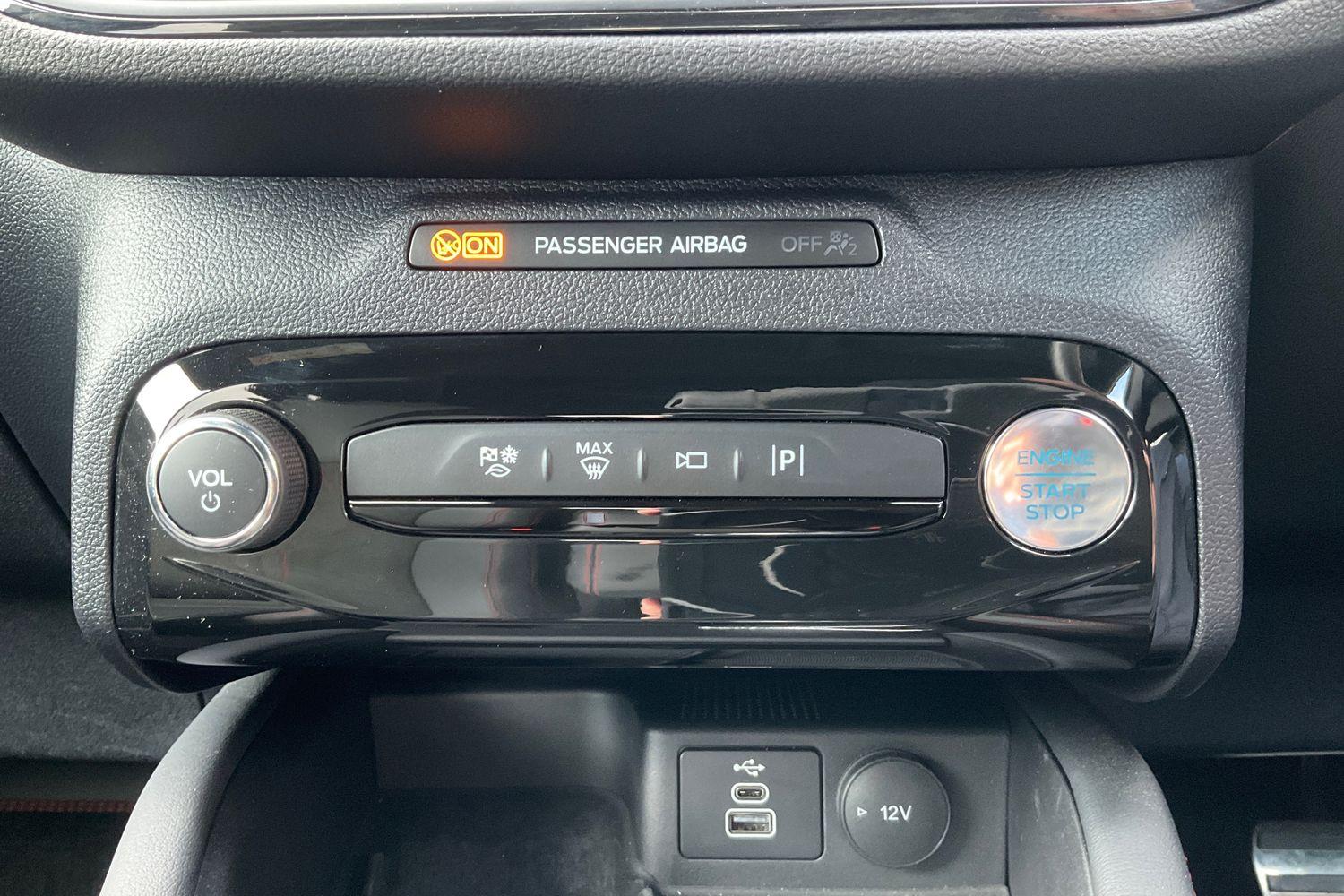 Ford KUGA Photo 29