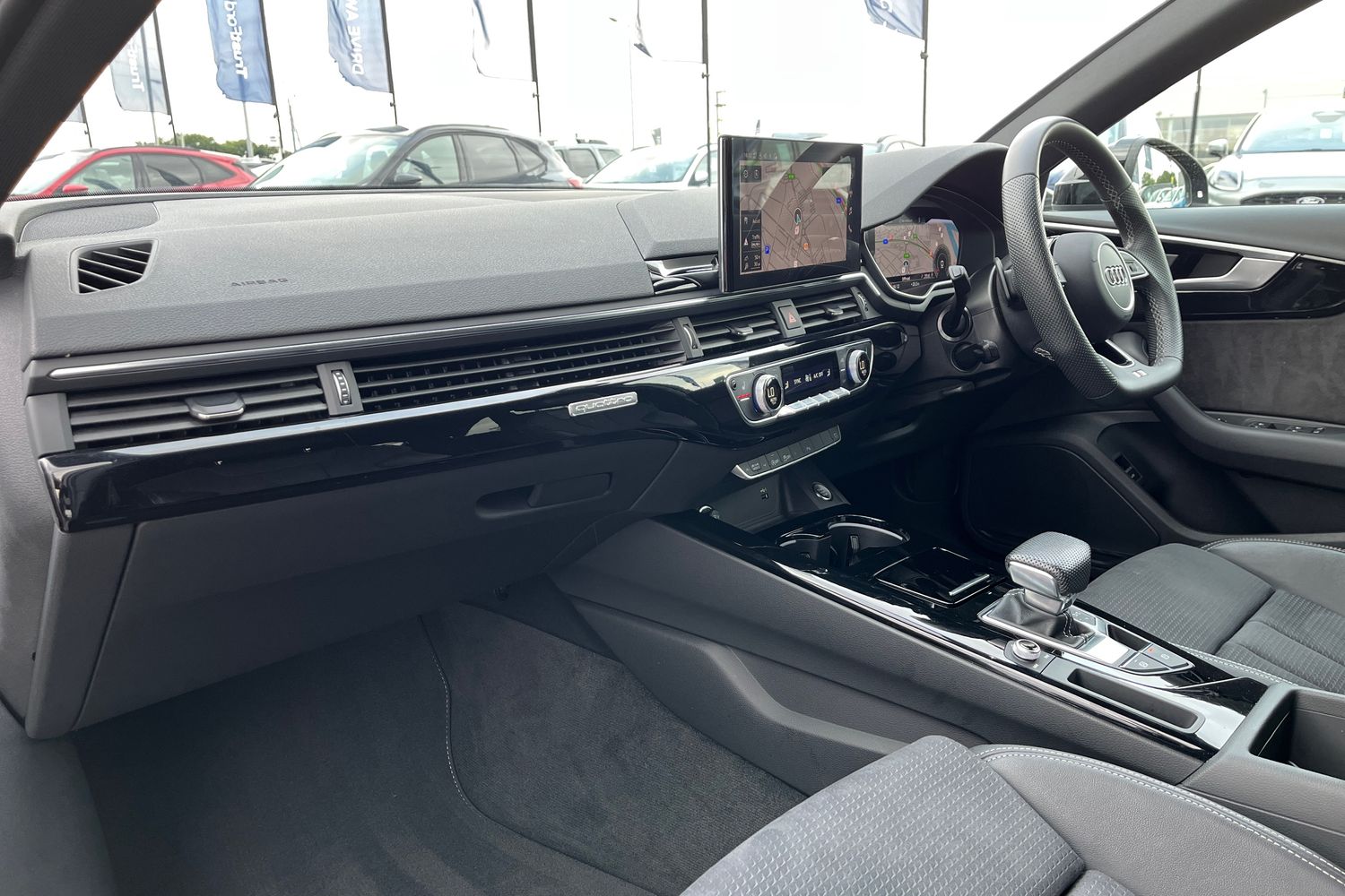 Audi A4 Avant Photo 17