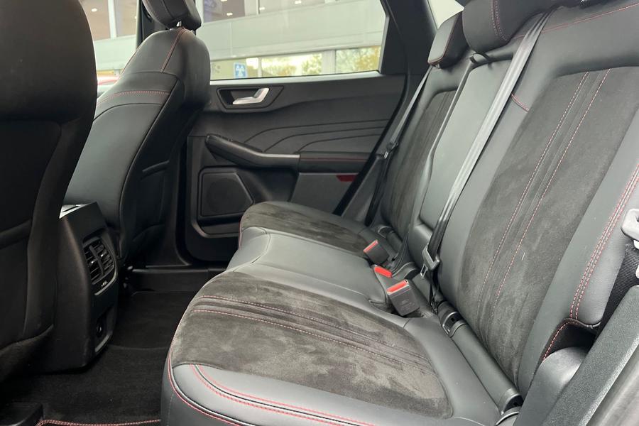 Ford KUGA Photo autoimg-cf3495191e71f70d61c3fa43f3464df9440a8ac2.jpg