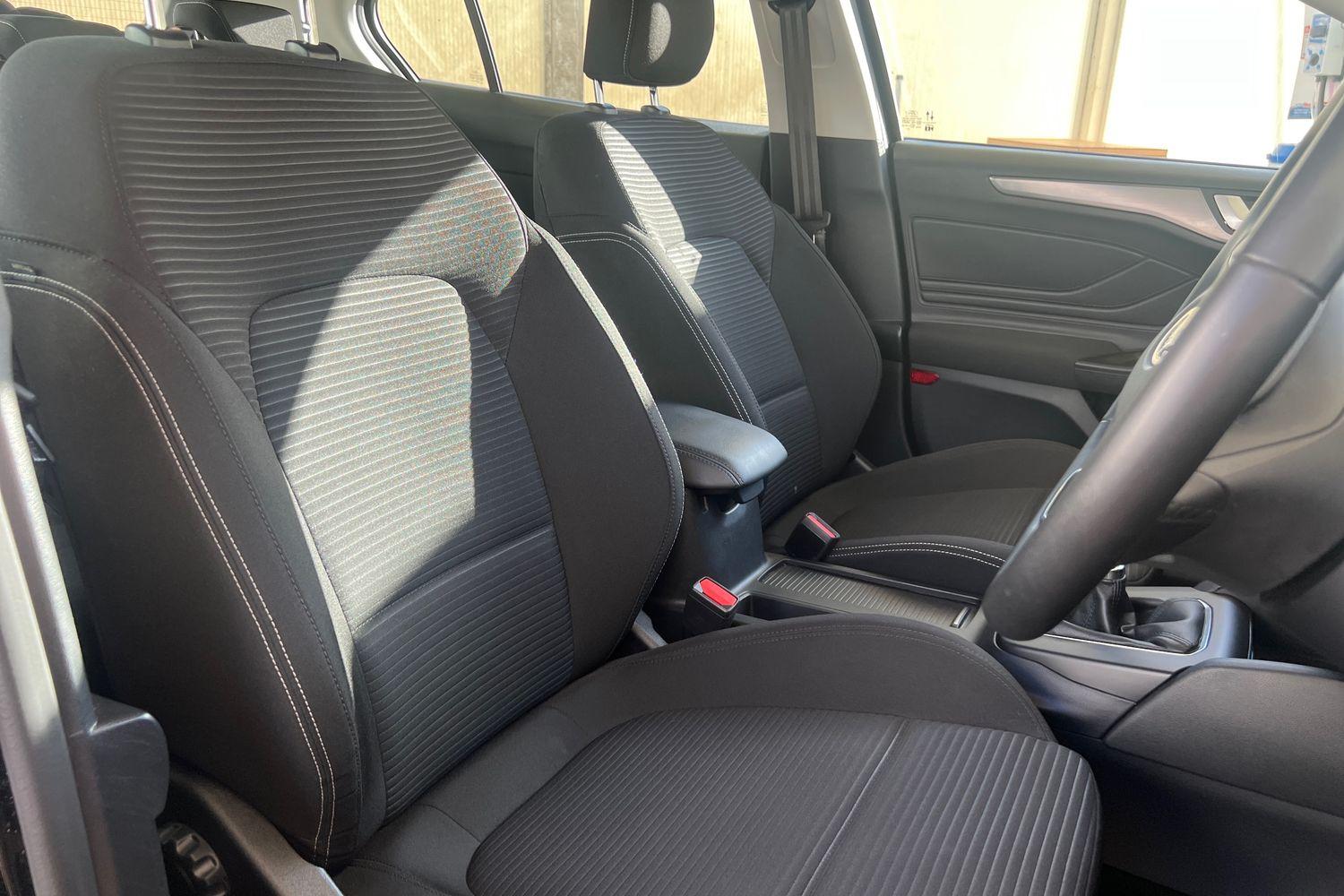 Ford Focus Photo 16