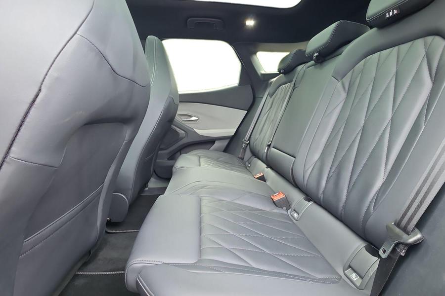 Ford Explorer Photo autoimg-cf384113647acbfd3430cbb85de4ec8448776248.jpg