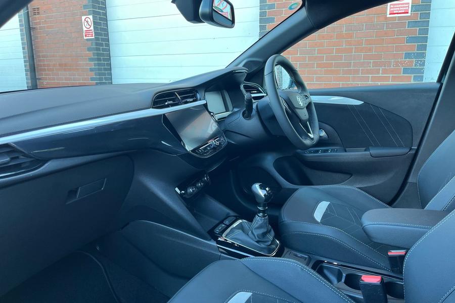 Vauxhall CORSA Photo autoimg-cf3f64398a788bacd253336200dbc96525a7bbc2.jpg