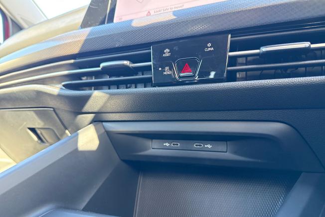 VOLKSWAGEN Golf Photo 32