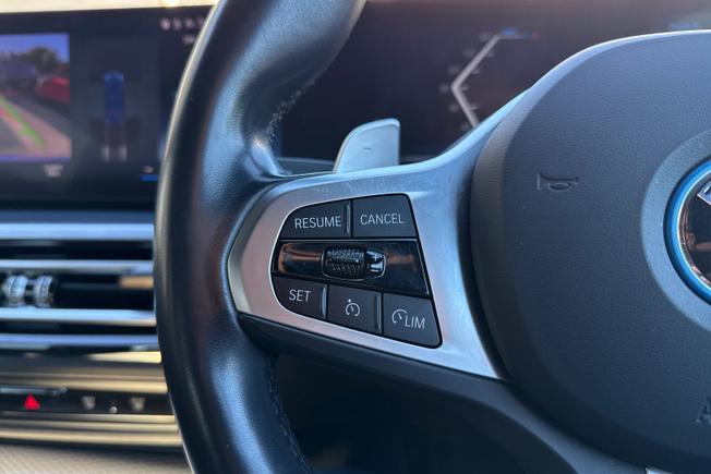 BMW 3 Series Photo 16