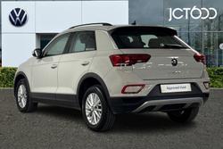 VOLKSWAGEN T-Roc Photo 3
