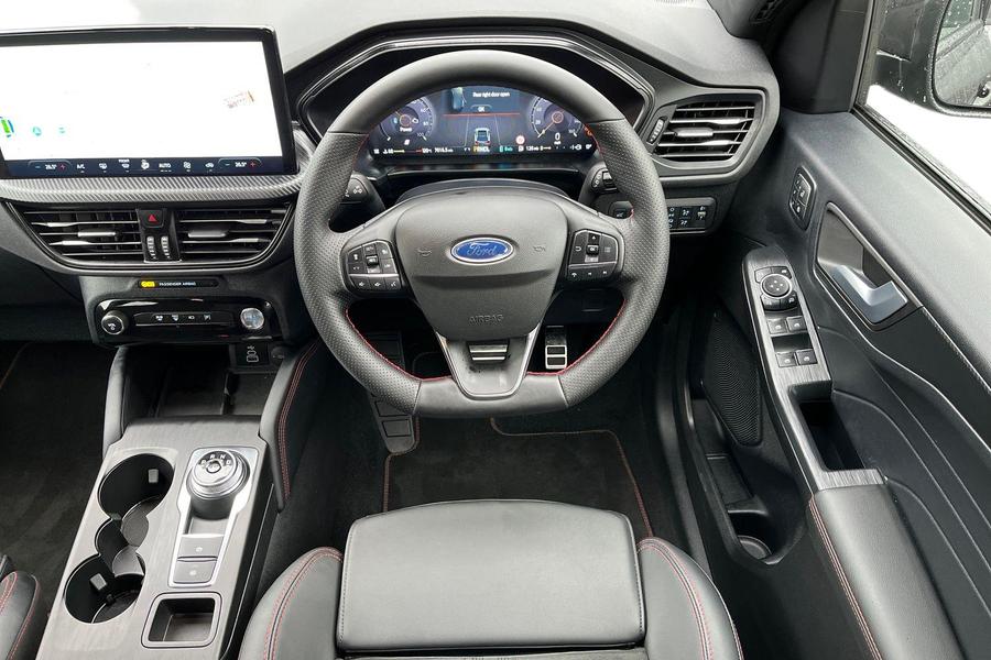 Ford KUGA Photo autoimg-cf49ec8ffdbc28afad6d3f560a9deeb817d5967c.jpg