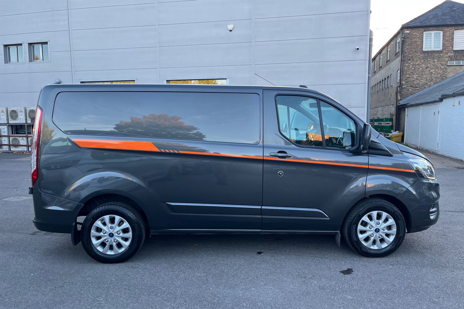 Ford TRANSIT CUSTOM Photo 36