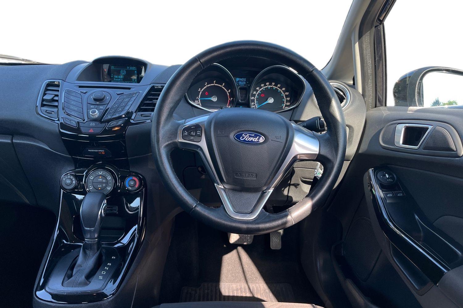 Ford Fiesta Photo 10