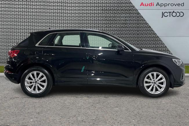 AUDI Q3 Photo 4