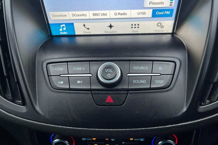 Ford KUGA Photo autoimg-cf5a88cb00ac365633424c5431c99c9d0f221b05.jpg