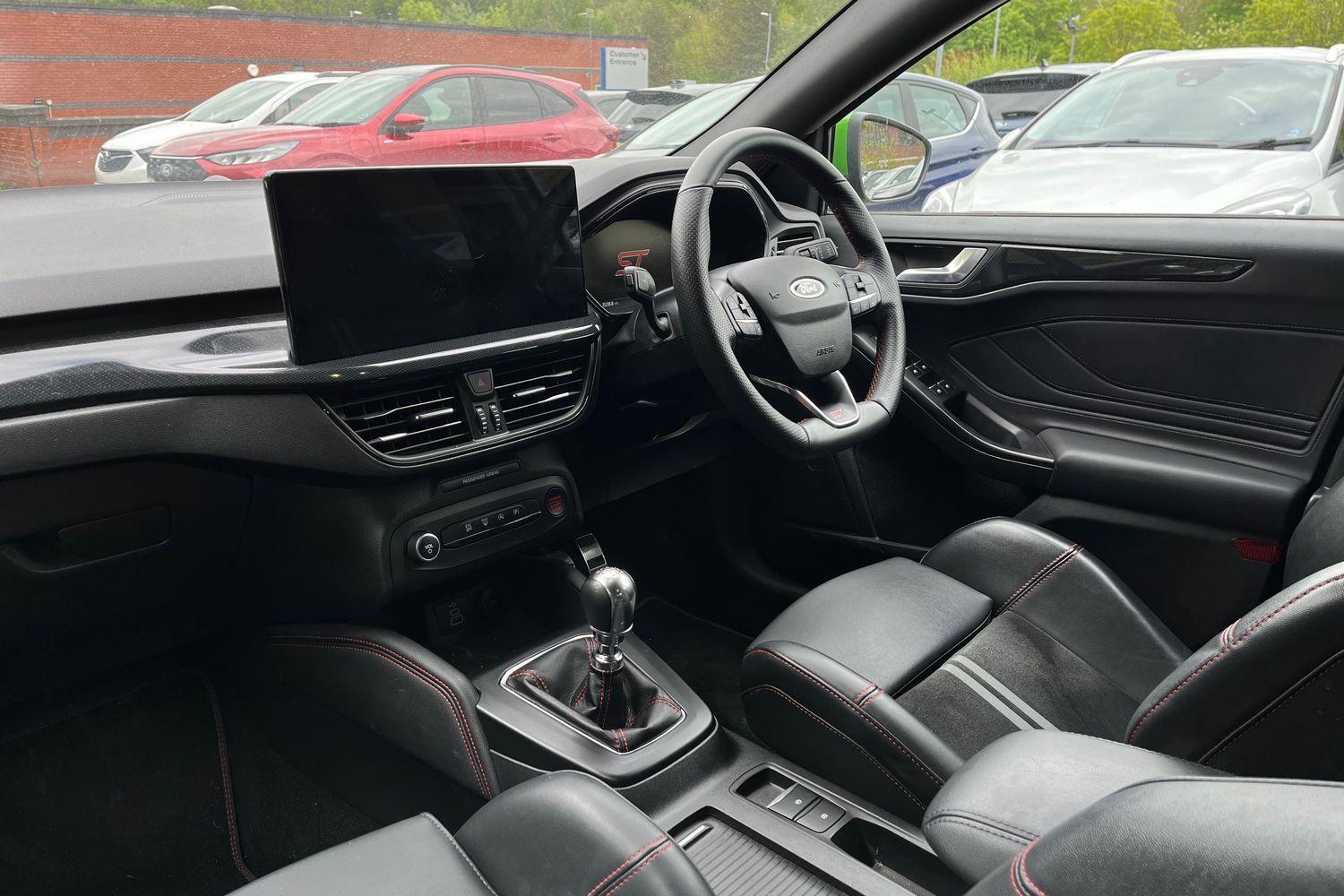 Ford Focus Photo 17