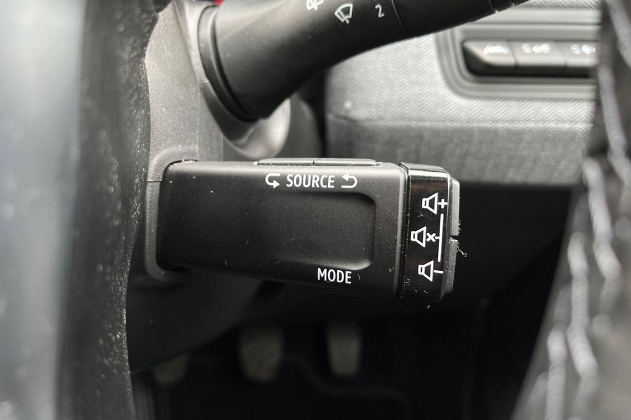 Renault Clio Photo autoimg-cf5b64eac11bef9cefc5ad7a2157351f17566fd6.jpg