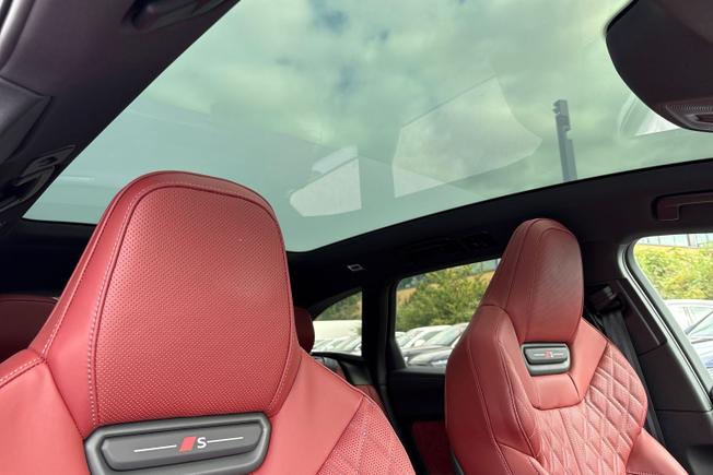 Audi S5 Avant Photo 26