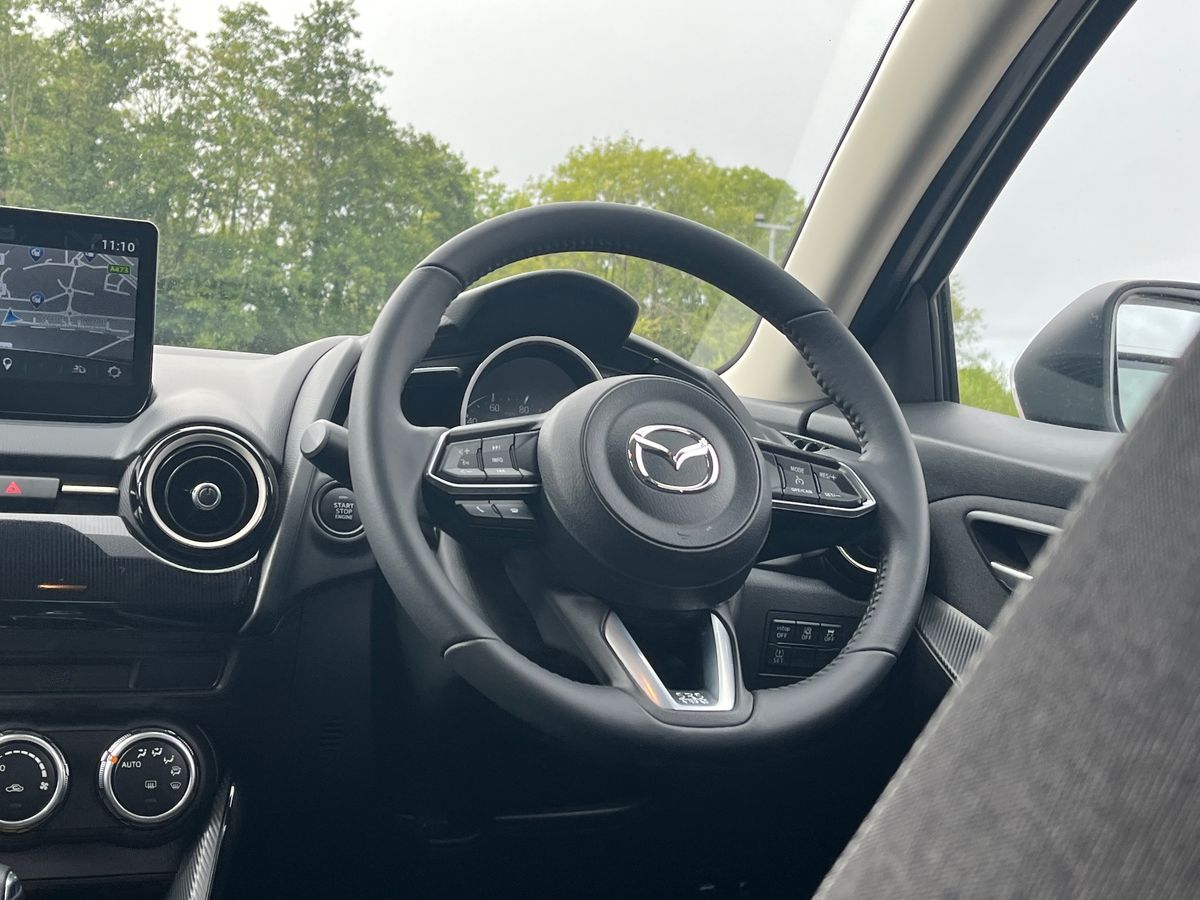 Mazda Mazda2 Photo 14