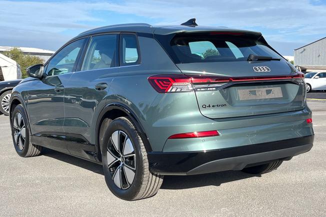 AUDI  Q4 SUV Photo 27