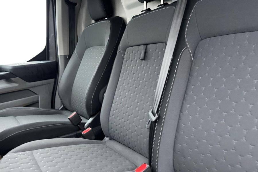 Ford Transit Custom Photo autoimg-cf6dfe5ea204d73d5b9150195a6e680b4f3e70f0.jpg