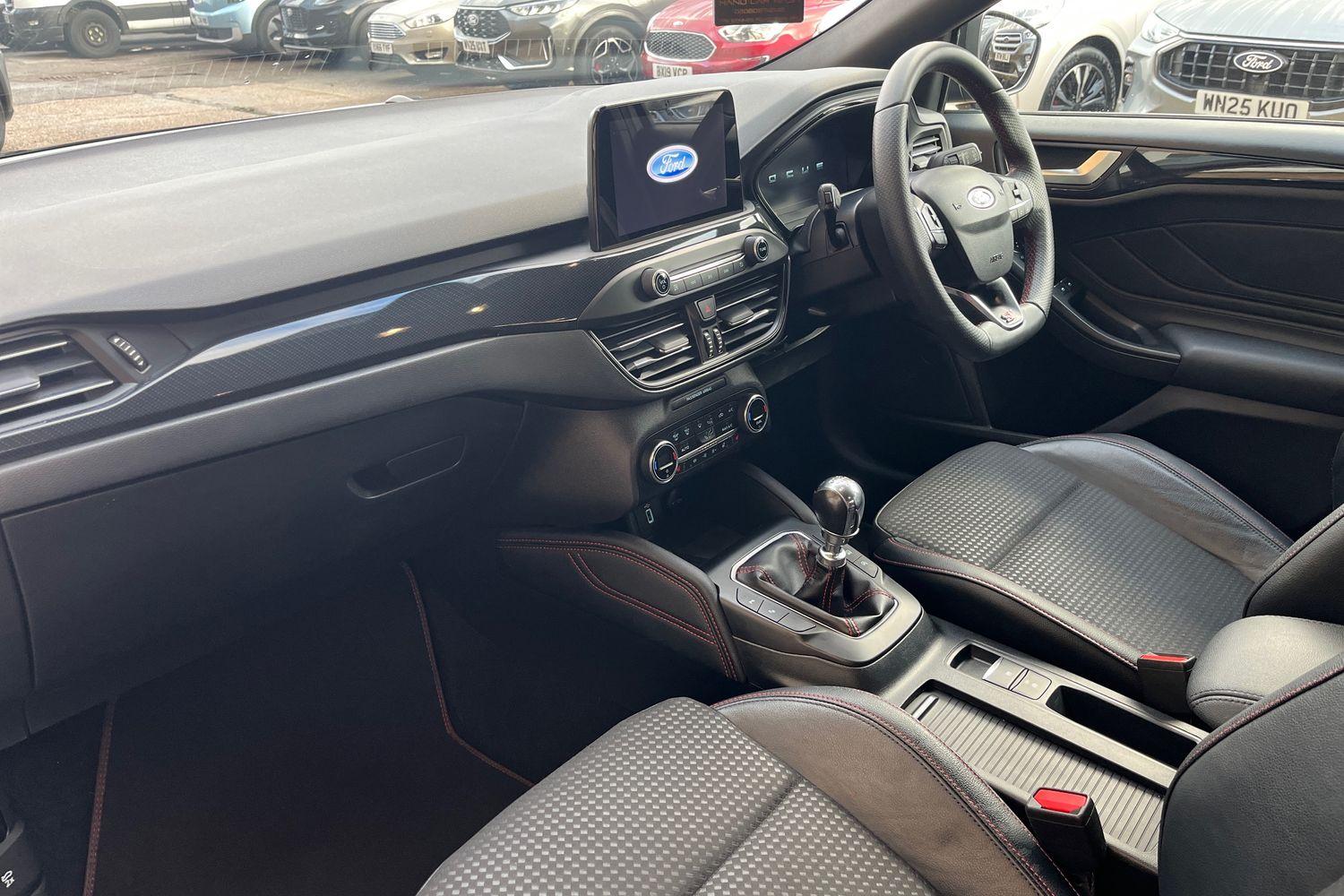 Ford FOCUS Photo 17
