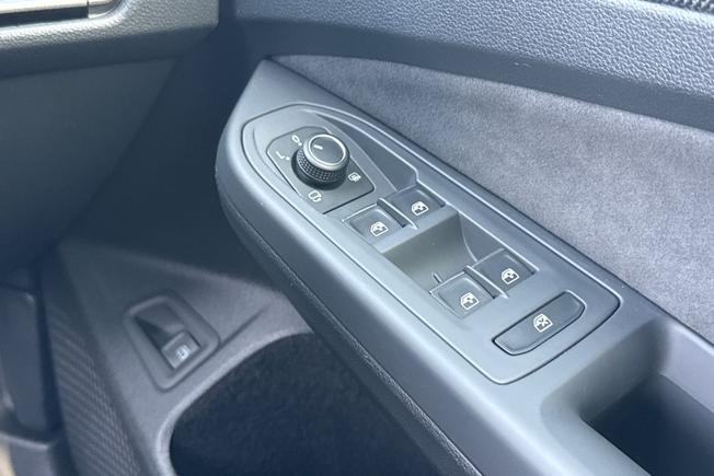 Volkswagen Golf Photo 43
