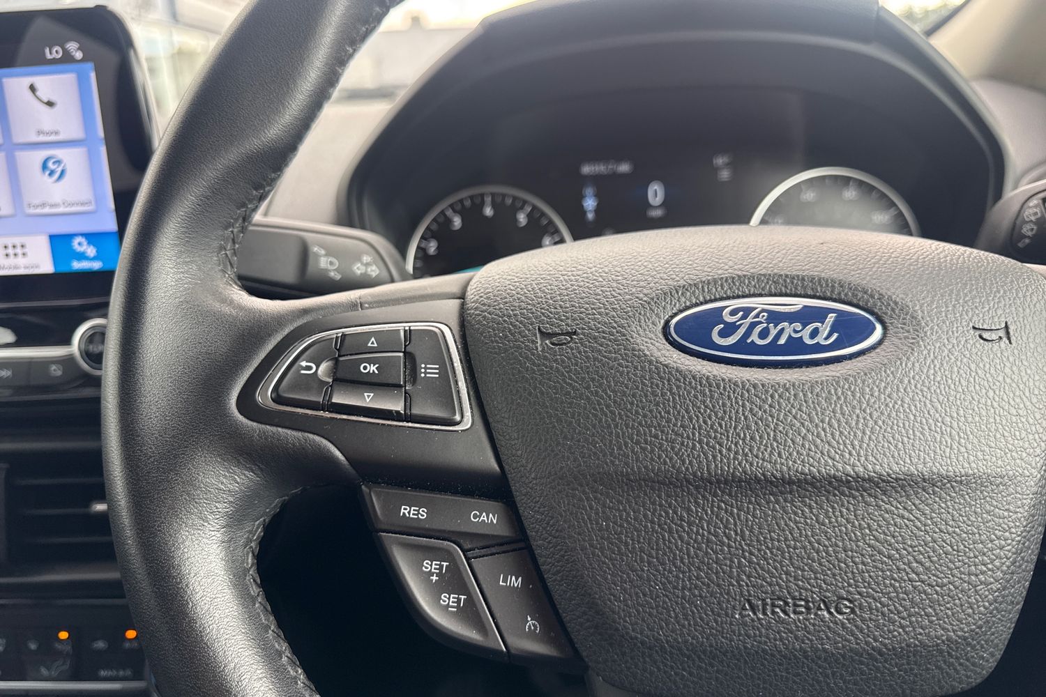 Ford ECOSPORT Photo 33