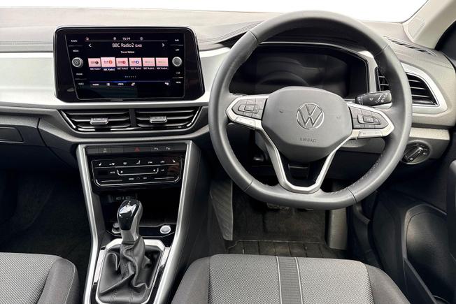 VOLKSWAGEN T-Roc Photo 11