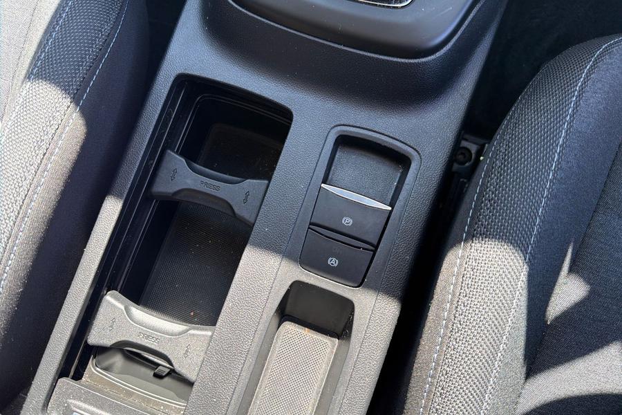 Ford FOCUS Photo autoimg-cf775cc6bb422fe6713b9e269762dcbc9f55ffed.jpg