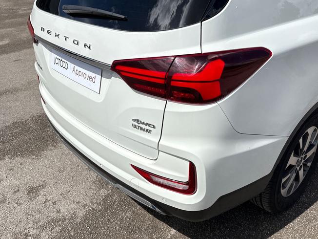 SSANGYONG Rexton Photo 24