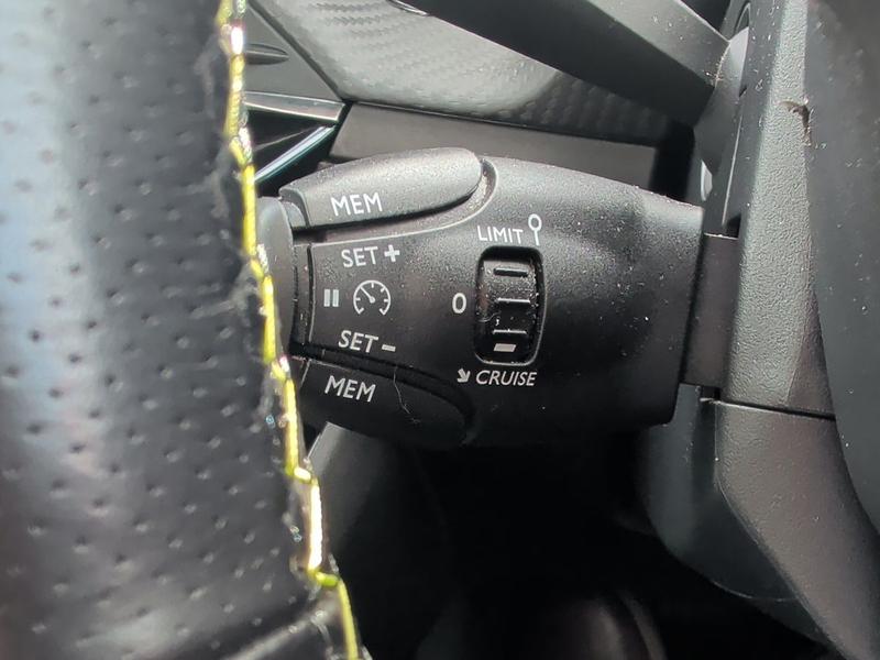 Used Peugeot 2008 NV71ARZ 40