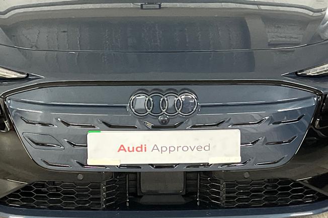 AUDI S6 E-Tron Avant Photo 29