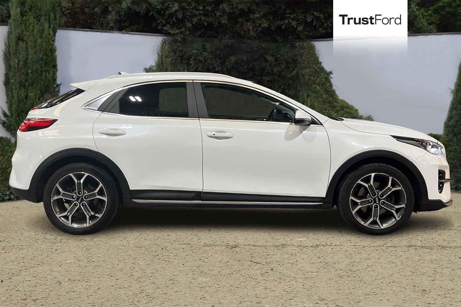 Kia XCEED Photo 2