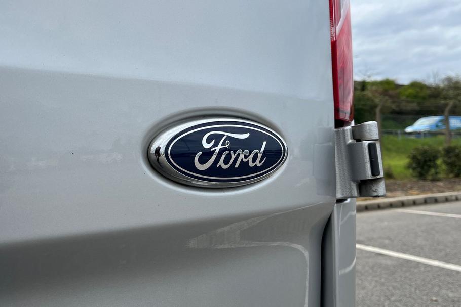Used FORD TRANSIT CUSTOM EF71UED 30