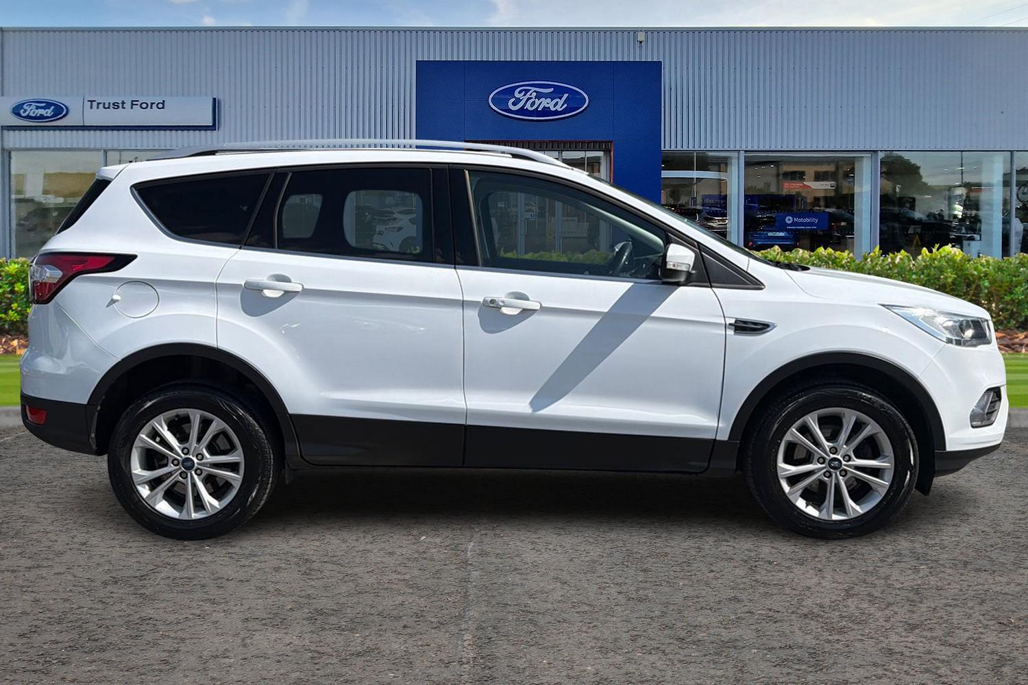 Ford KUGA Photo 2