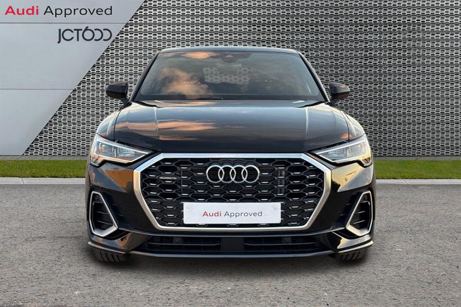 AUDI Q3 Photo 8