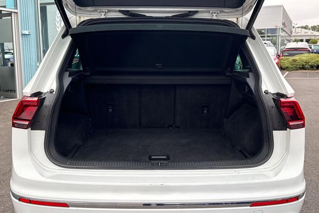 VOLKSWAGEN Tiguan Photo 12