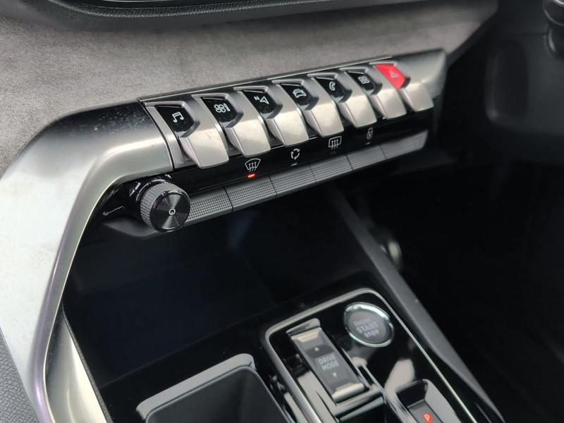 Used Peugeot 3008 VK24UEP 23