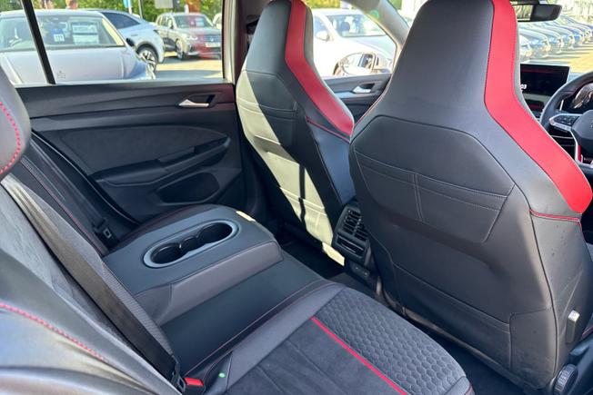 Volkswagen Golf Photo 43
