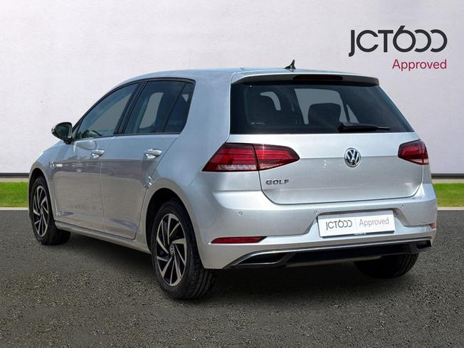 VOLKSWAGEN Golf Photo 3