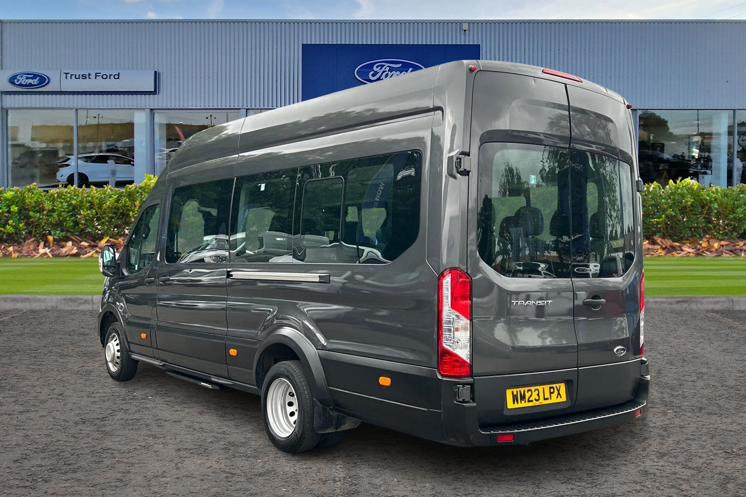 Ford TRANSIT Photo 1
